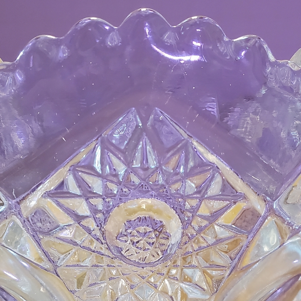 Vintage L. E. Smith Glass Daisy and Button Punch Bowl Set - Picture 6 of 11